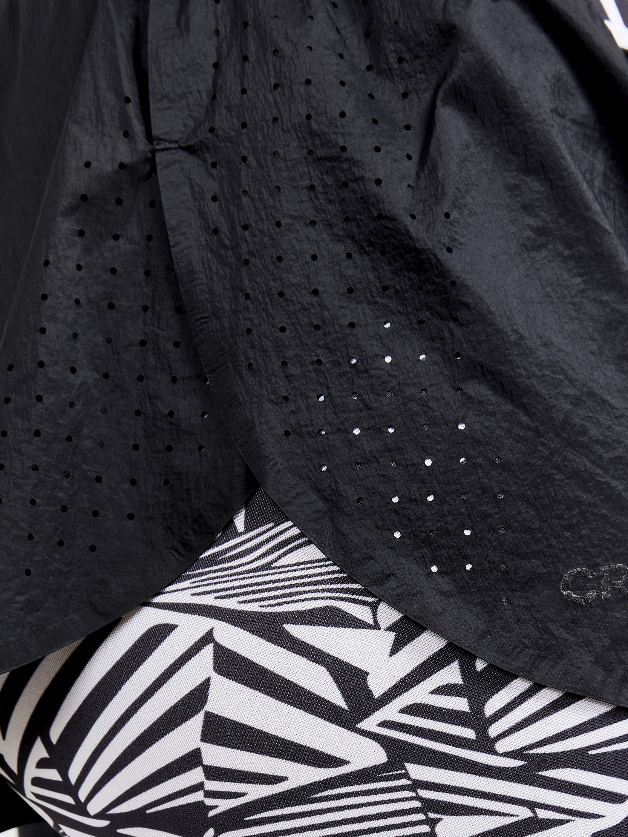 “DAILY PAPER” プリントシャツ Black/Multi DAILY PAPER” プリントシャツ Black/Multi Black Oyster Multi T
