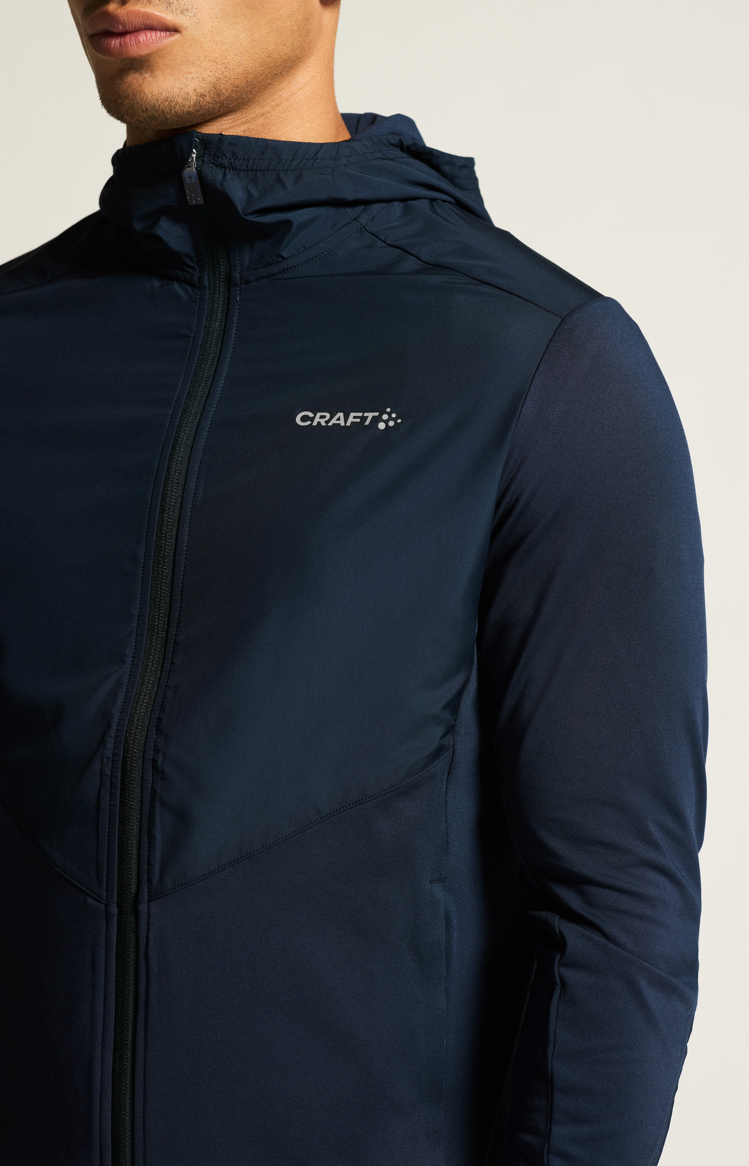 ADV Essence Jersey Hood Jkt 2 M | Black | Craft Sportswear ADV Essence Jersey Hood Jkt 2 M | Black | Craft Sportswear
