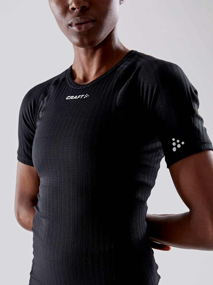 BADBLOOD★韓国人気 Stargirl short sleeve slim fit - black Amber Seamless Top | GUESS Factory